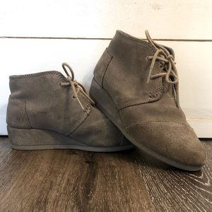 Tan suede Toms wedge